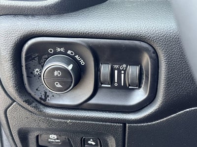 2025 RAM 1500 Laramie Crew Cab 4x4 5'7" Box