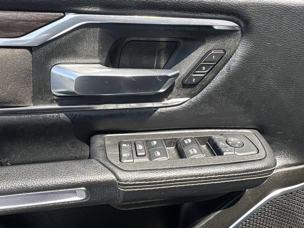 2025 RAM 1500 Laramie Crew Cab 4x4 5'7" Box