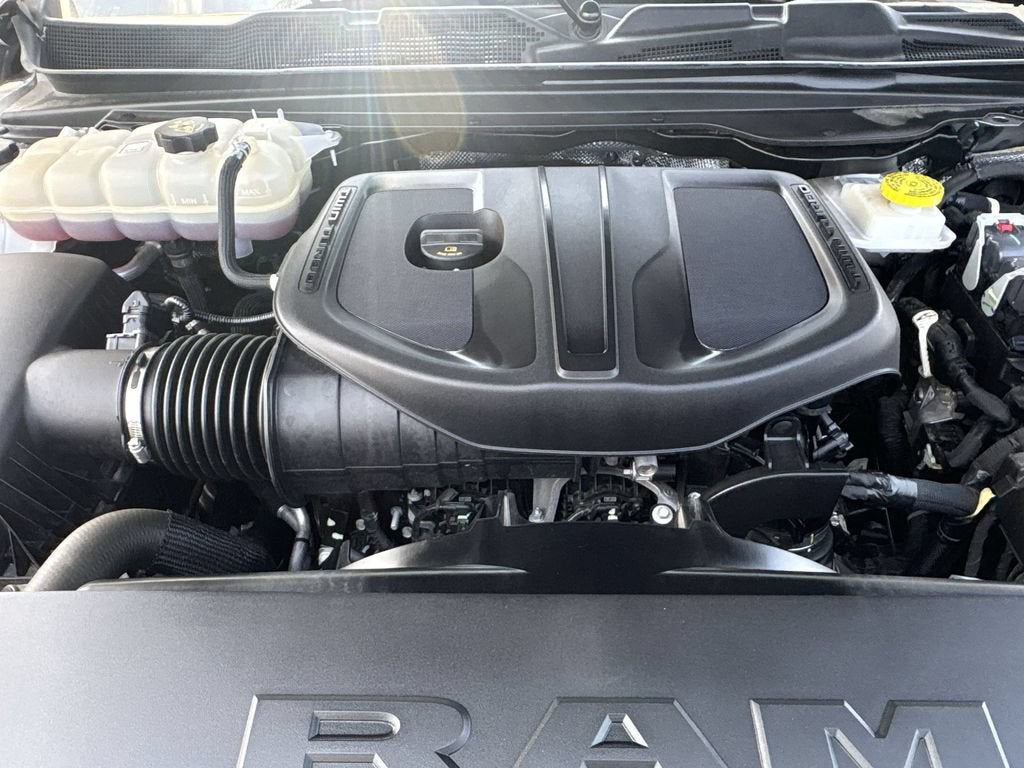 2025 RAM 1500 Laramie Crew Cab 4x4 5'7" Box