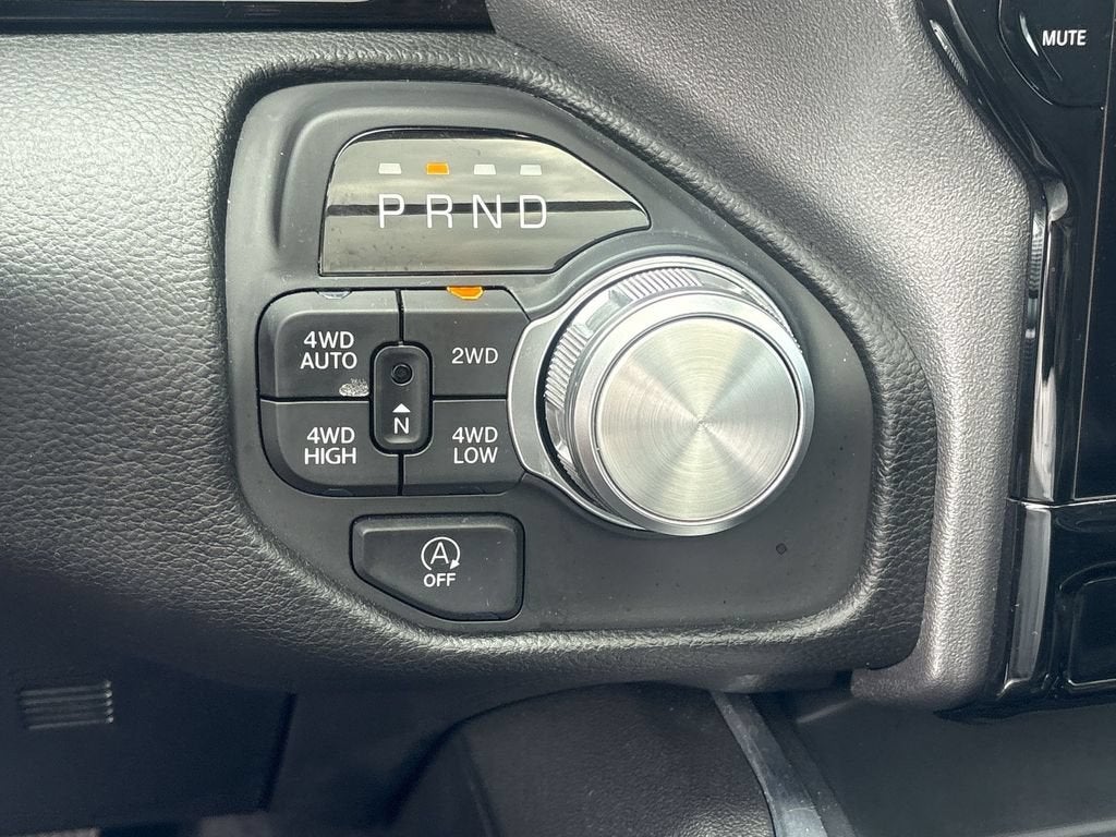 2025 RAM 1500 Laramie Crew Cab 4x4 5'7" Box
