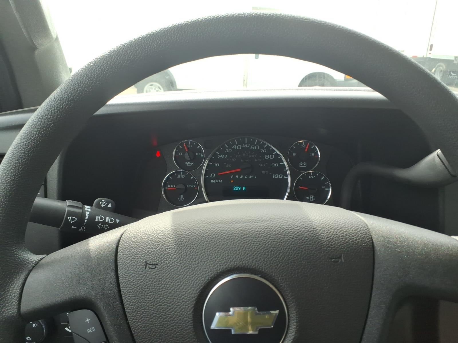 2025 Chevrolet Express Cutaway 3500 1WT