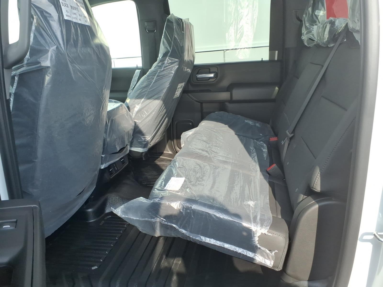 2024 Chevrolet Express Cutaway 3500 1WT