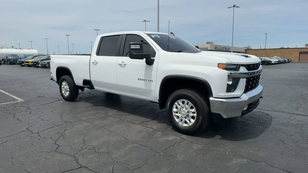 2022 Chevrolet Silverado 2500HD LT - Photo 2