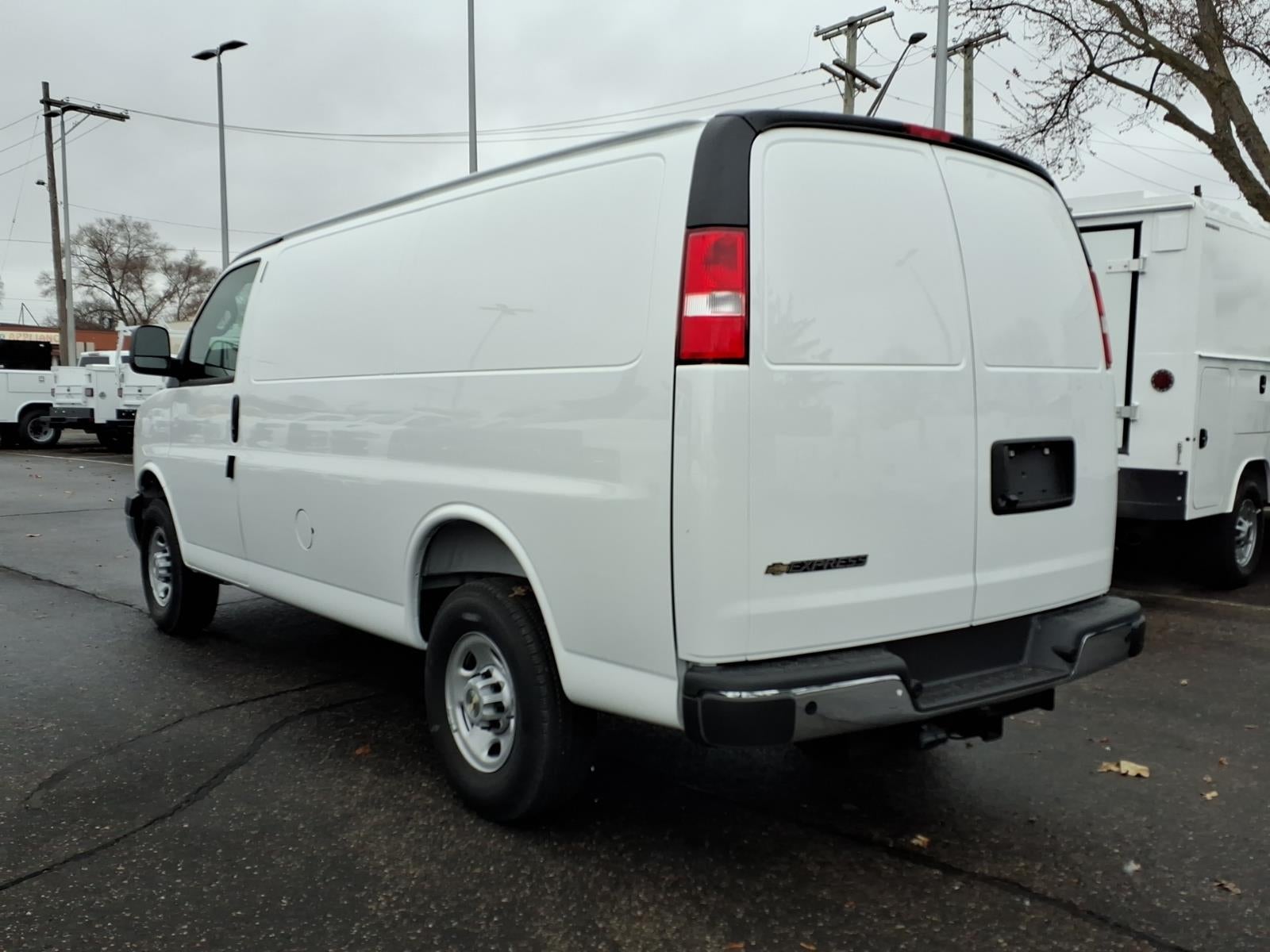 2025 Chevrolet Express Cargo Work Van - Photo 7