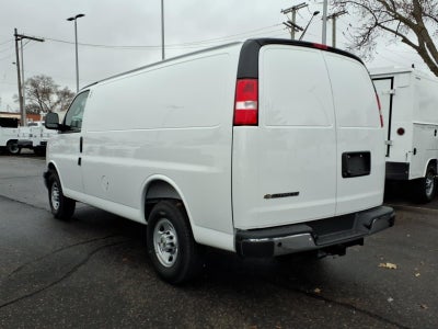 2025 Chevrolet Express Cargo WT