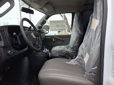 2025 Chevrolet Express Cargo WT