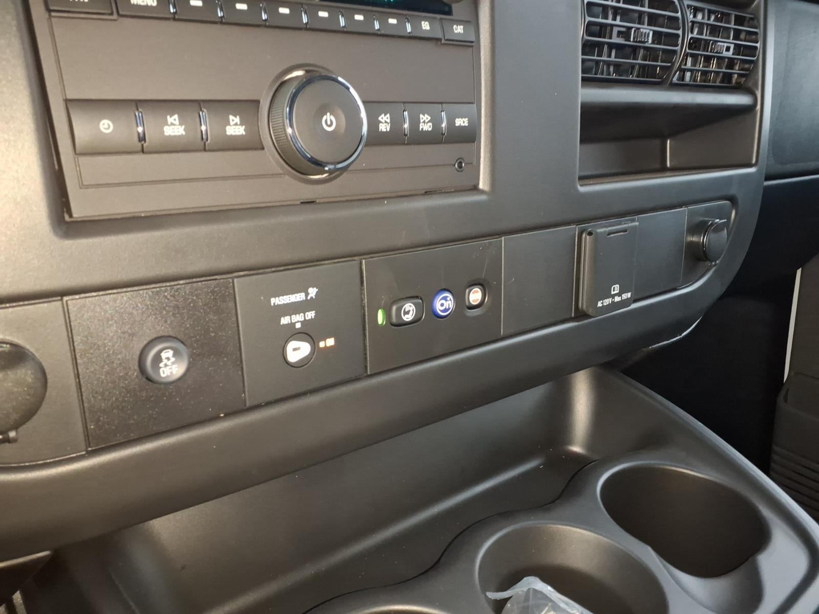 2025 Chevrolet Express Cargo WT