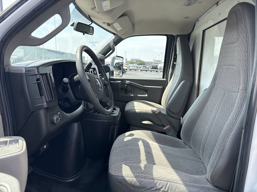 2019 GMC Savana Cutaway 3500 Work Van