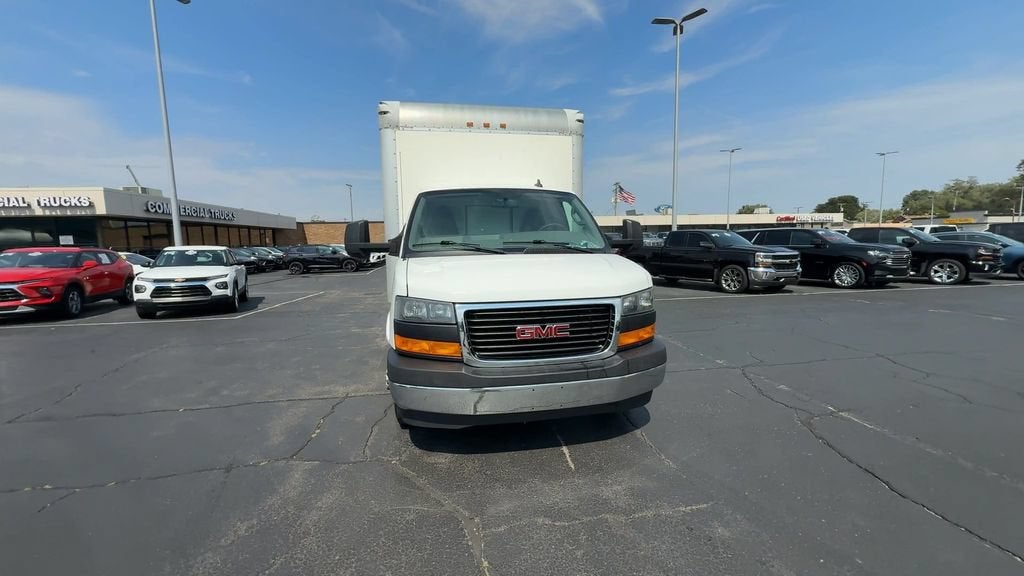 2019 GMC Savana Cutaway 3500 Work Van