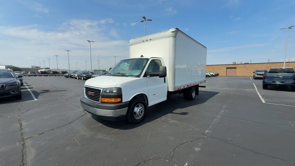 2019 GMC Savana Cutaway 3500 Work Van