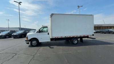 2019 GMC Savana Cutaway 3500 Work Van