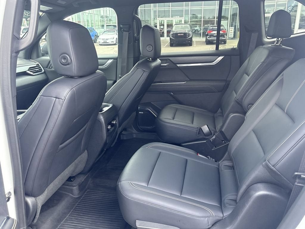 2024 GMC Acadia Elevation