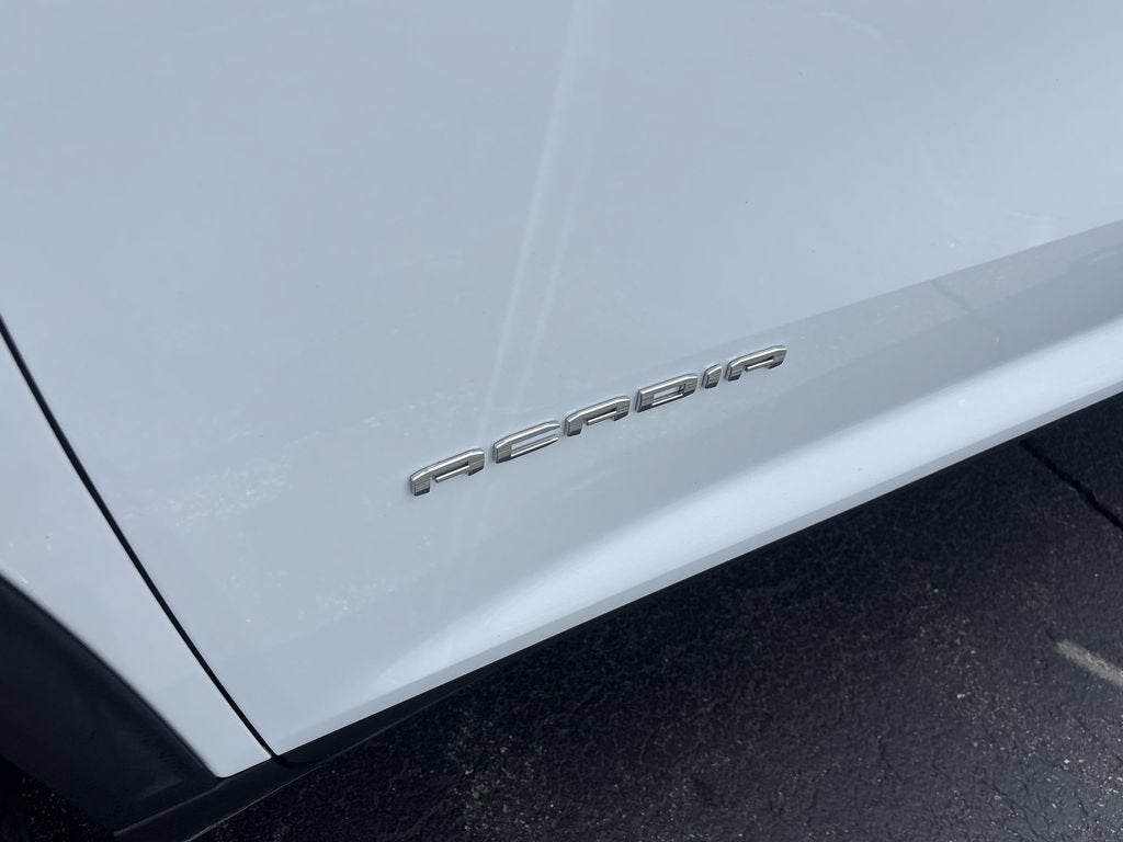 2024 GMC Acadia Elevation