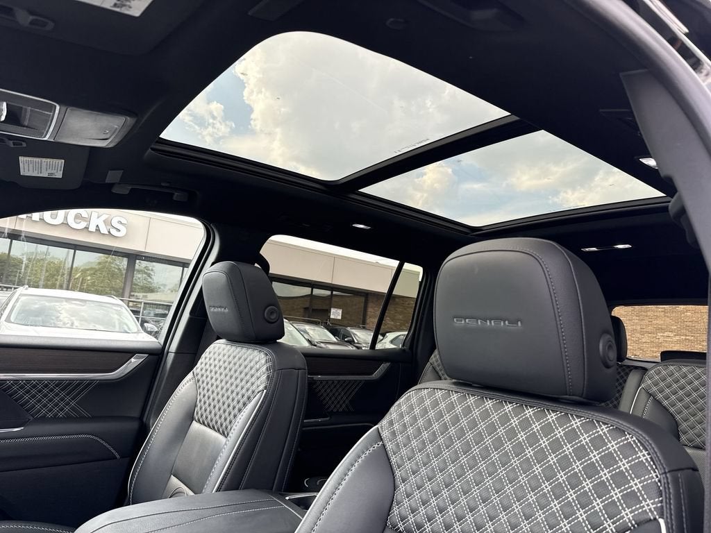 2024 GMC Acadia Denali