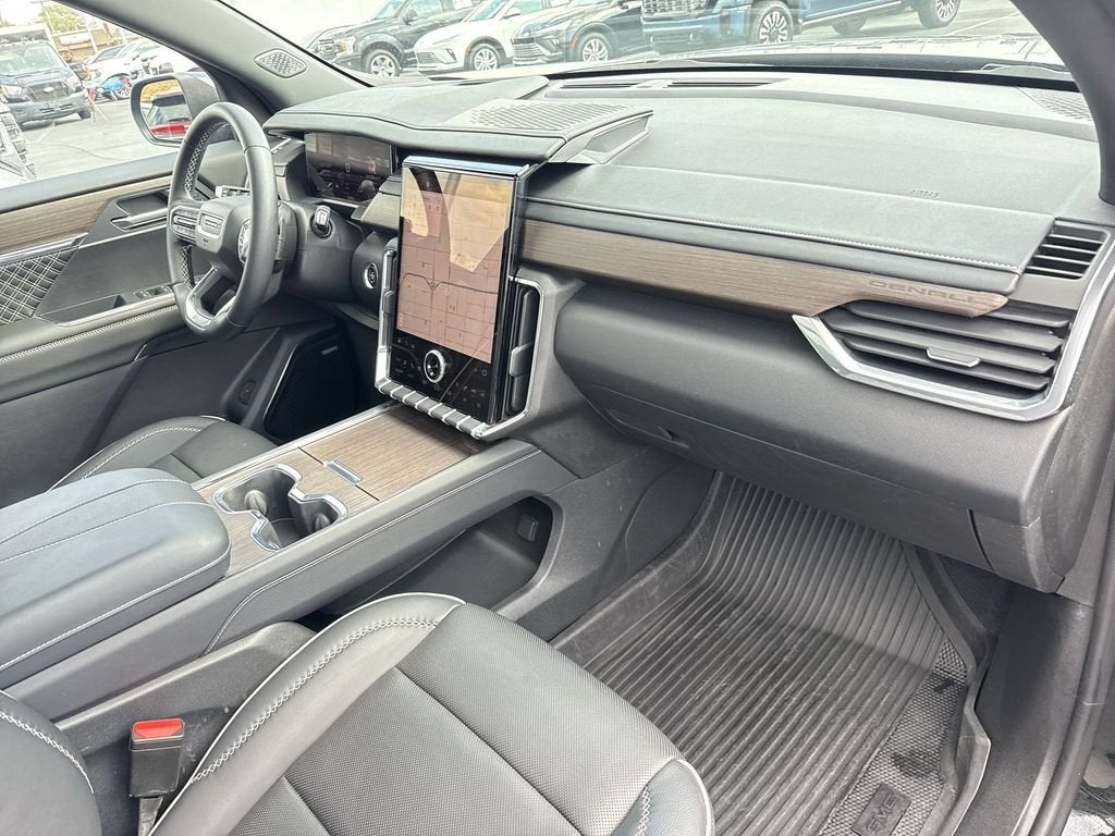 2024 GMC Acadia Denali