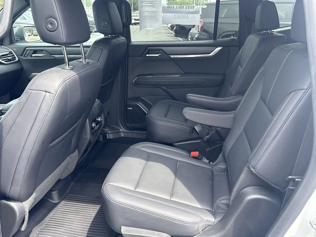 2024 GMC Acadia Elevation