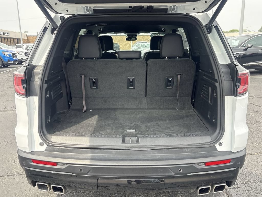 2024 GMC Acadia Elevation