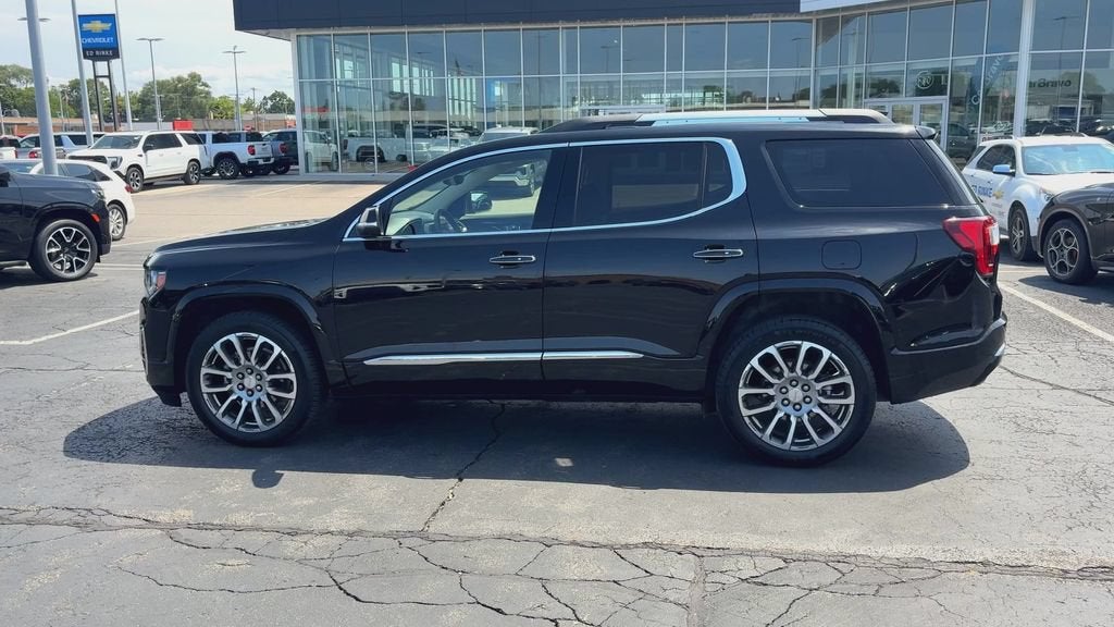 2023 GMC Acadia Denali