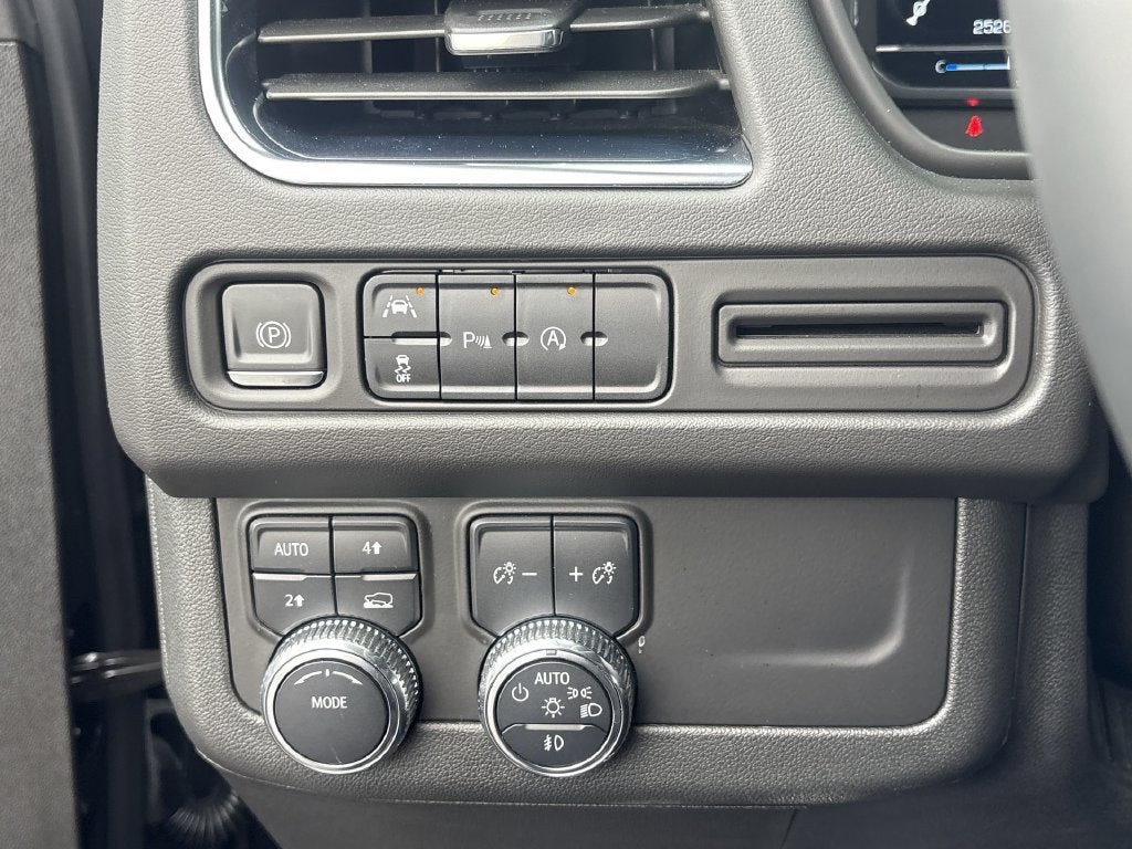 2023 GMC Yukon SLE