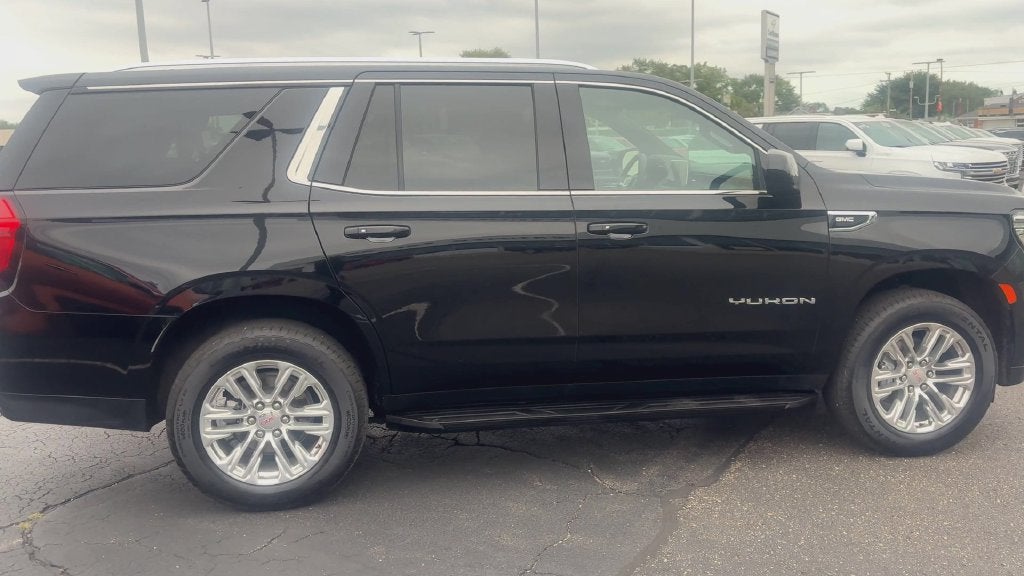 2023 GMC Yukon SLE