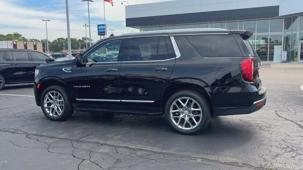 2022 GMC Yukon SLT