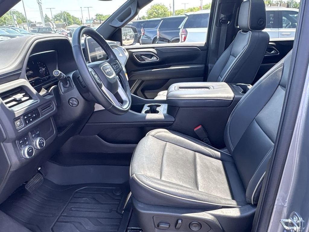2023 GMC Yukon SLT