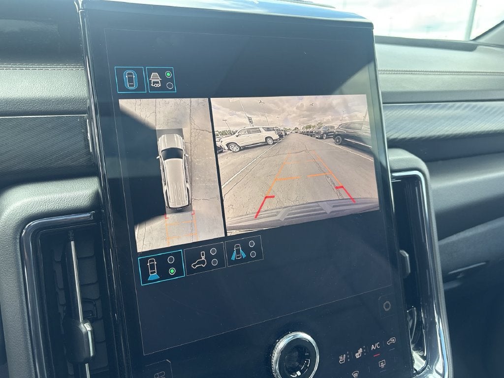 2025 GMC Yukon XL AT4
