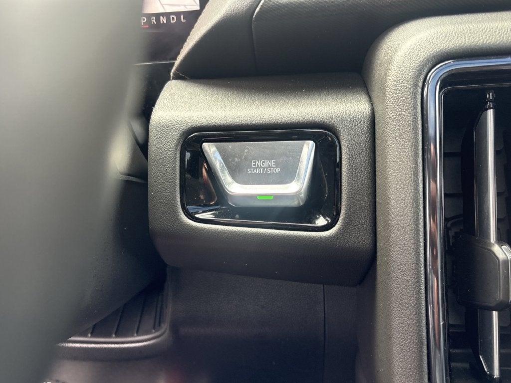 2025 GMC Yukon XL AT4