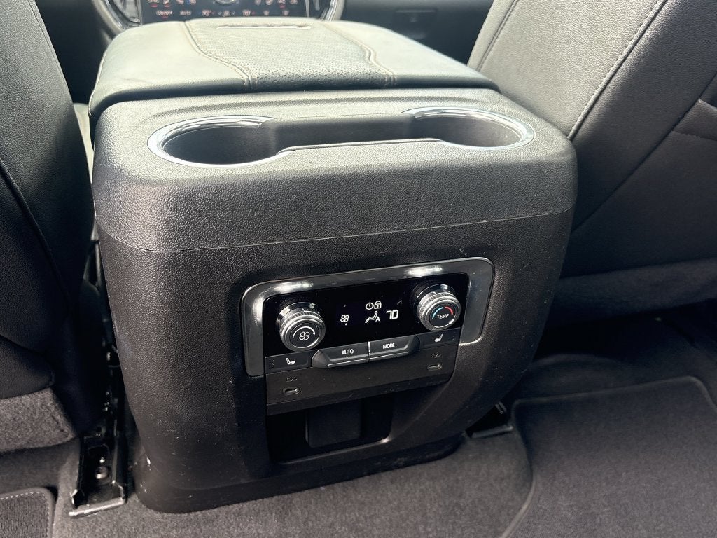 2025 GMC Yukon XL AT4