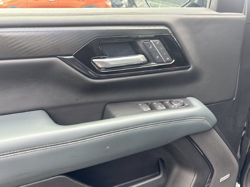 2025 GMC Yukon XL AT4