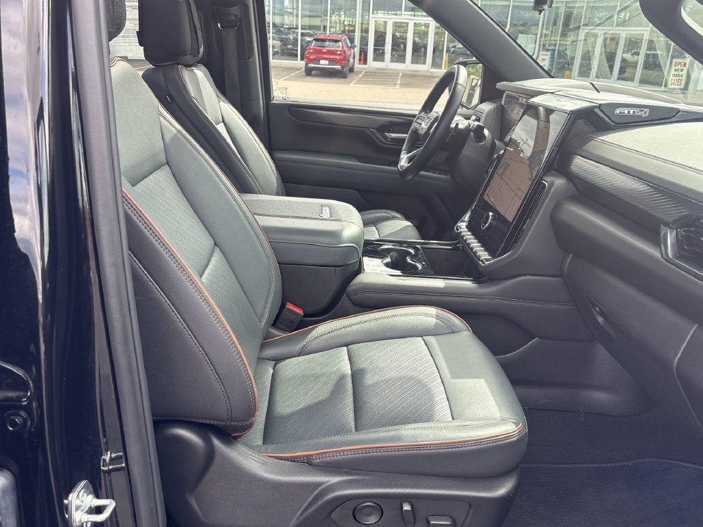 2025 GMC Yukon XL AT4