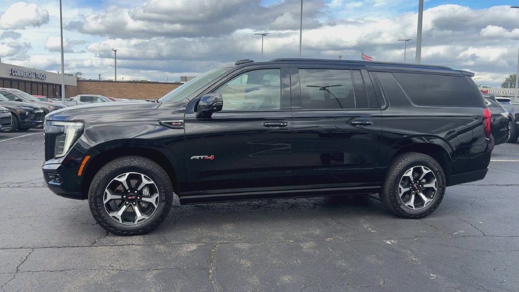 2025 GMC Yukon XL AT4