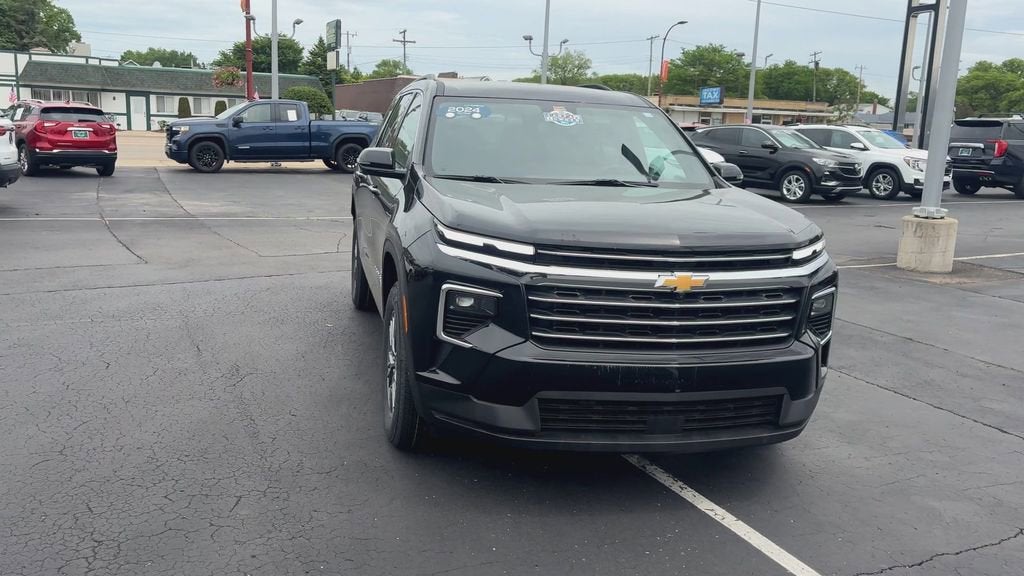 2024 Chevrolet Traverse LT