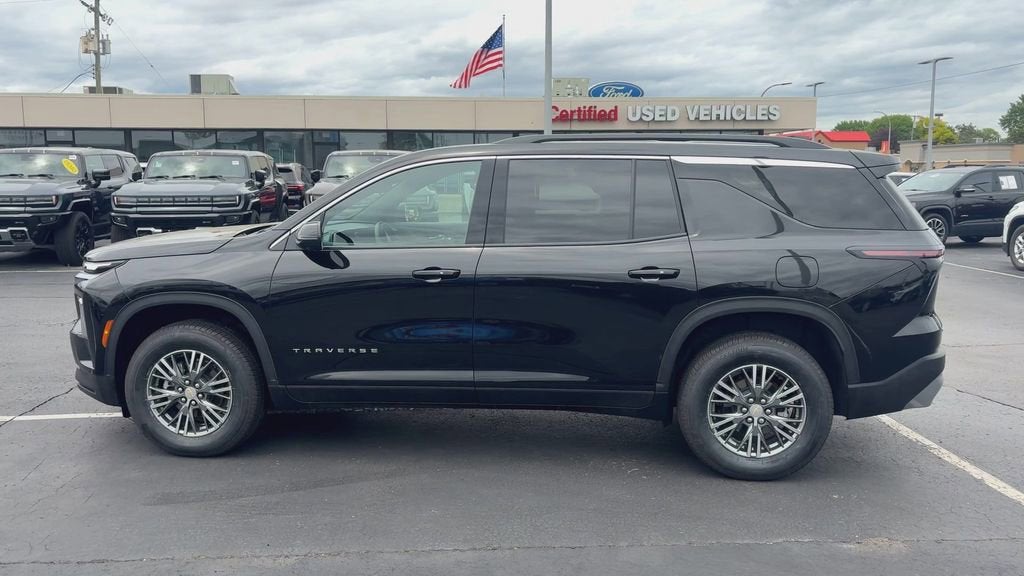 2024 Chevrolet Traverse LT
