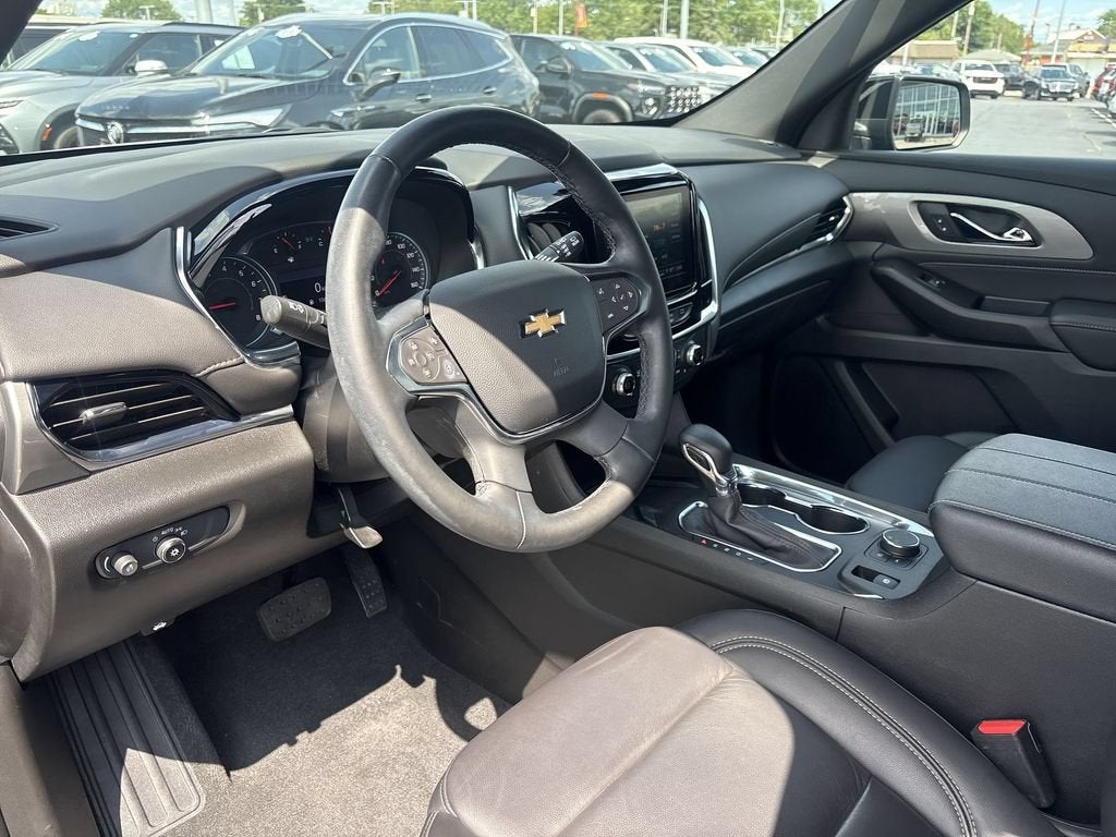2023 Chevrolet Traverse LT Leather