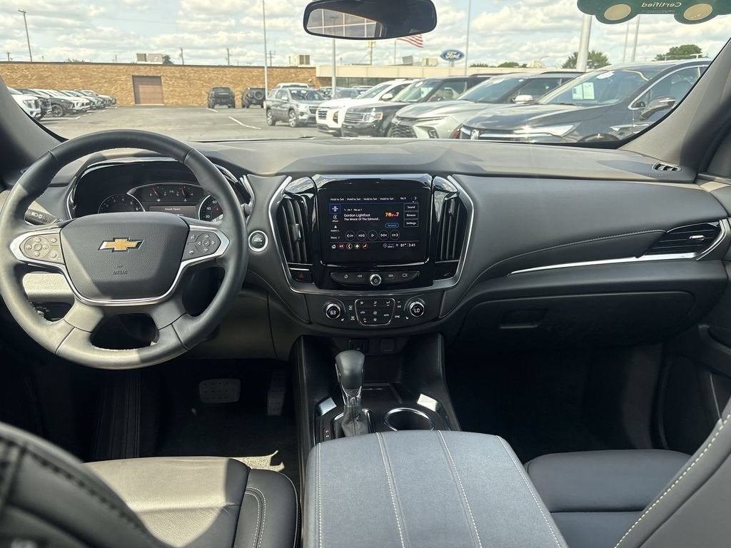 2023 Chevrolet Traverse LT Leather