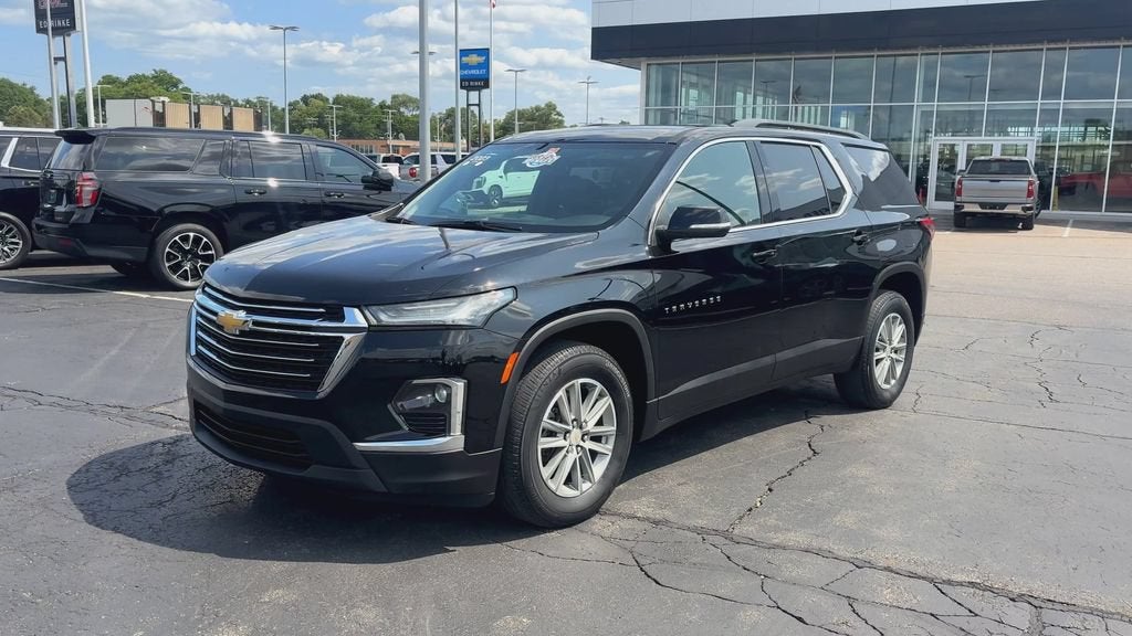2023 Chevrolet Traverse LT Leather
