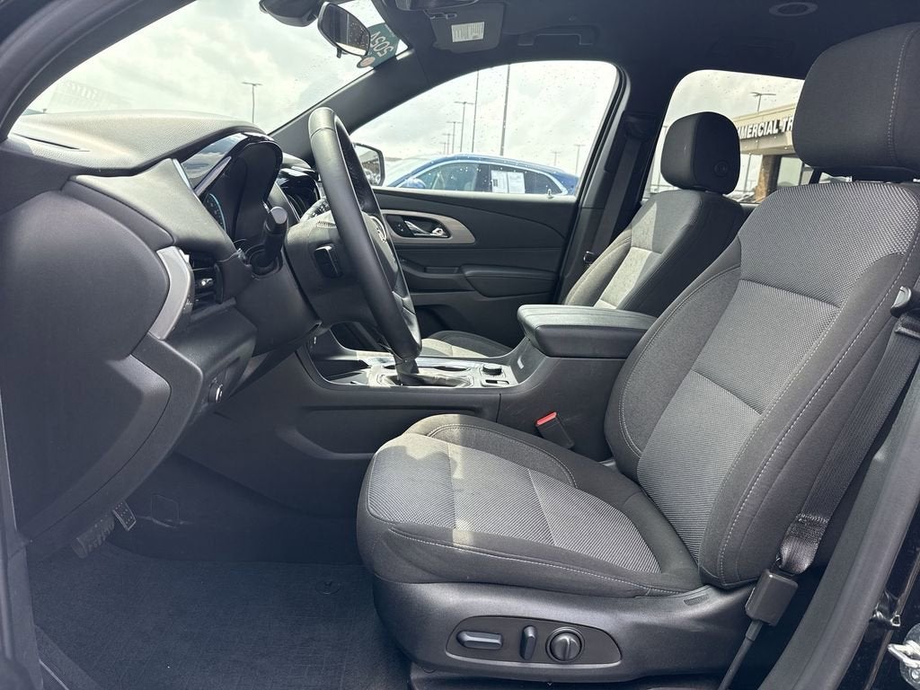 2024 Chevrolet Traverse Limited LT Cloth
