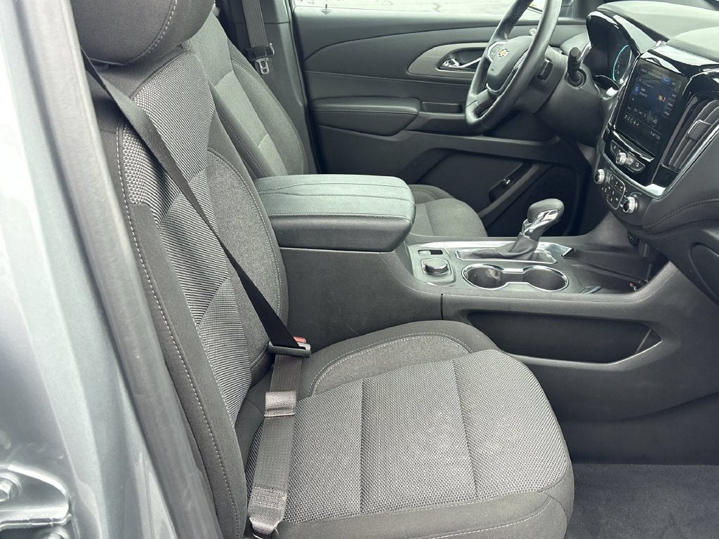 2024 Chevrolet Traverse Limited LT Cloth