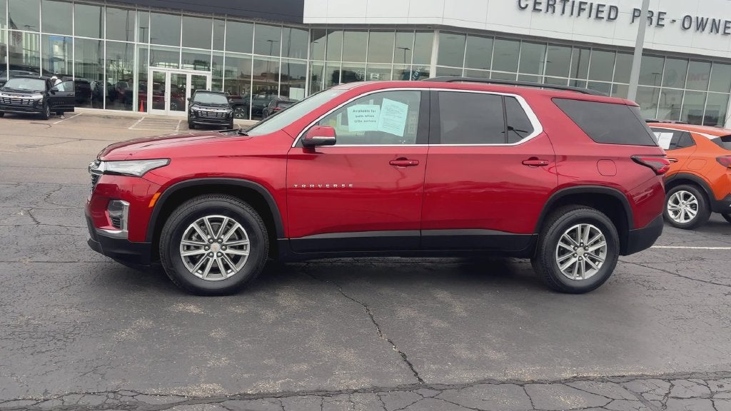 2023 Chevrolet Traverse LT Cloth