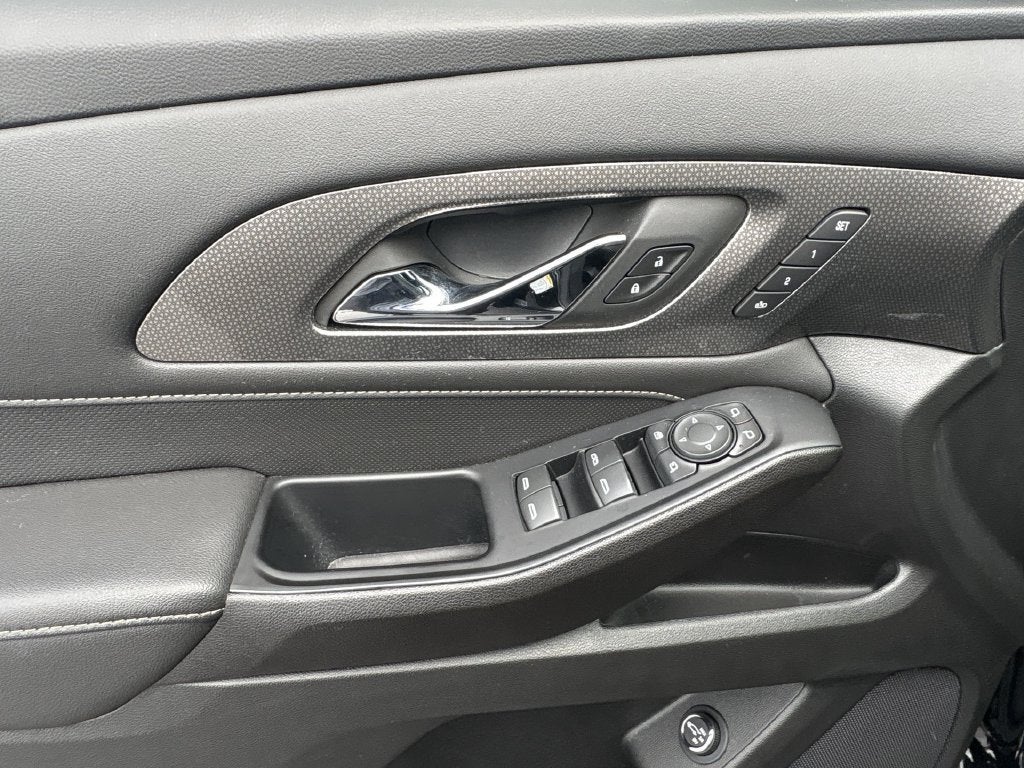 2023 Chevrolet Traverse Premier - Photo 24