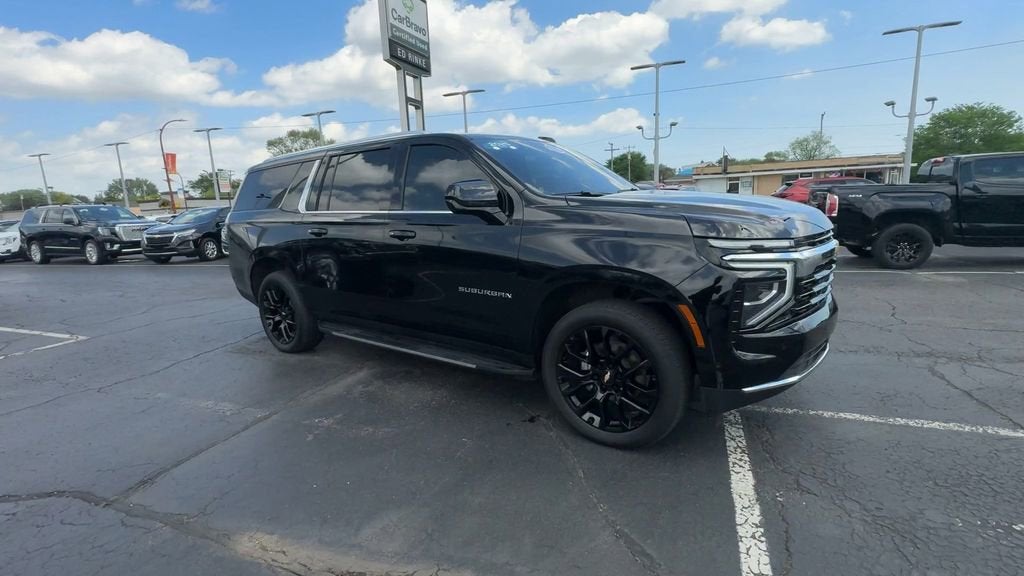2025 Chevrolet Suburban LS