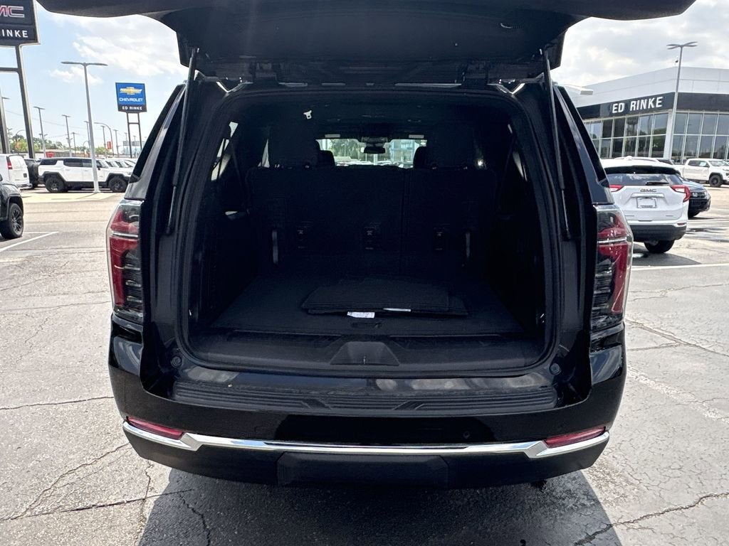 2025 Chevrolet Suburban LS