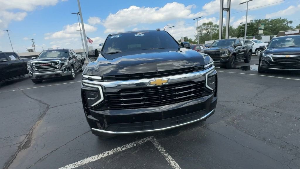 2025 Chevrolet Suburban LS