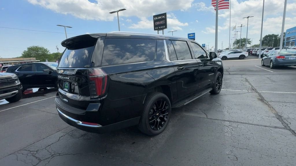 2025 Chevrolet Suburban LS
