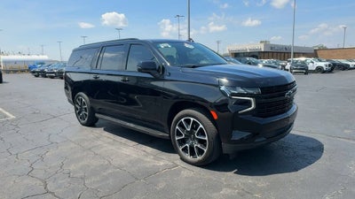 2023 Chevrolet Suburban RST