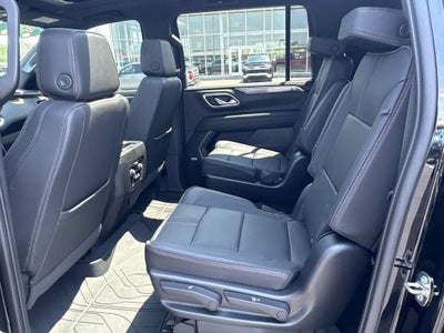 2023 Chevrolet Suburban RST