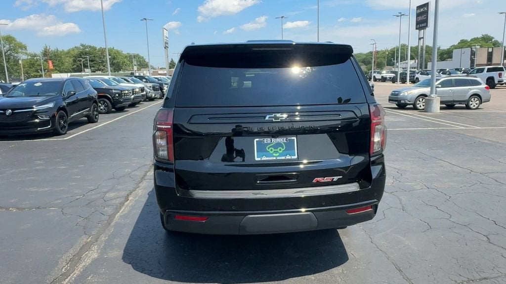 2023 Chevrolet Suburban RST