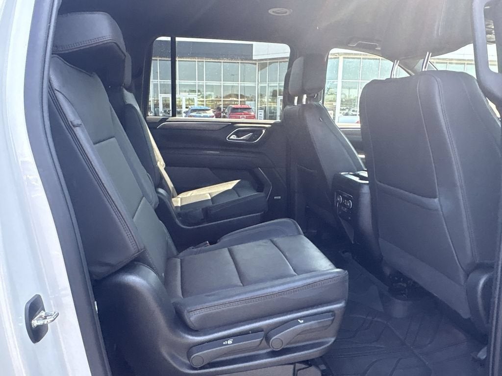 2023 Chevrolet Suburban High Country