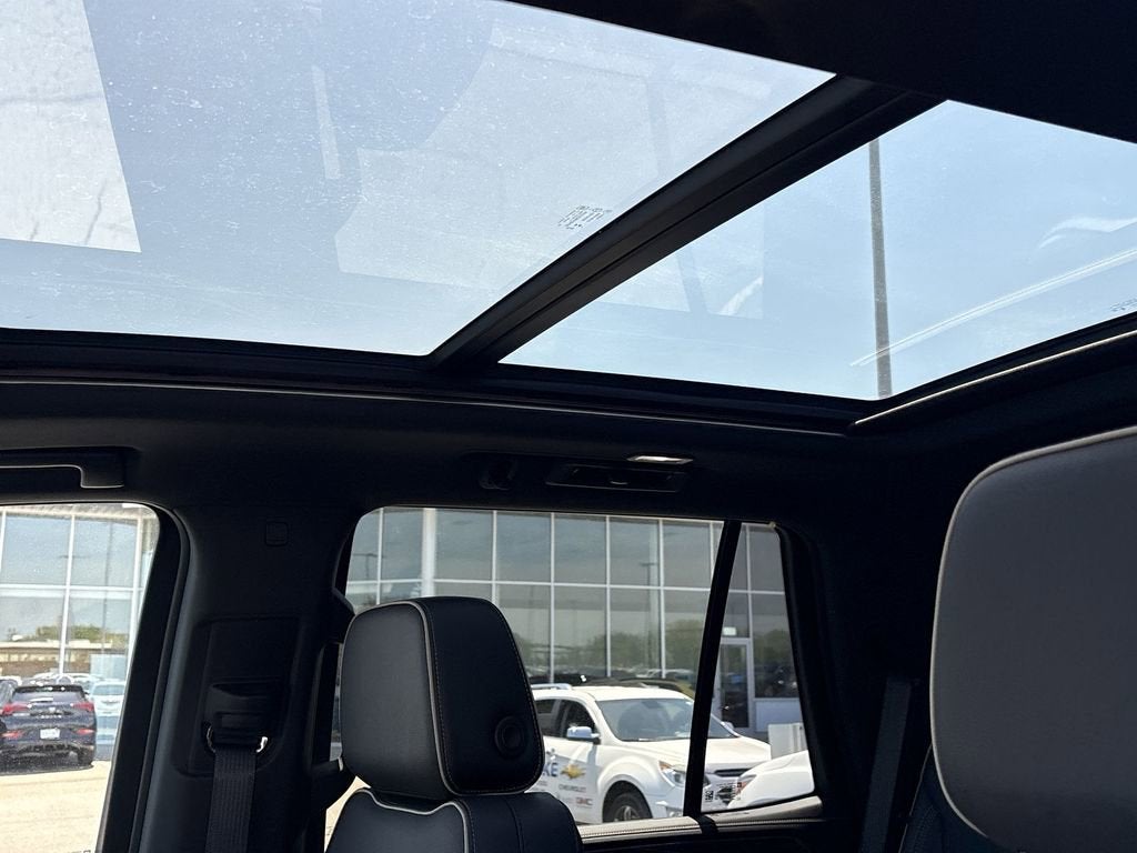 2023 Chevrolet Tahoe Premier - Photo 19